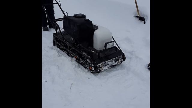 Заезд в УАЗик, Ураган 190F, катки, цельная гусеница смотреть онлайн