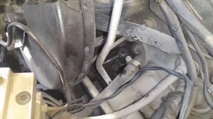 Почему может убегать гидравлическая жидкость с рулевой  рейки усилителя руля.Опель Вектра а 1.6.