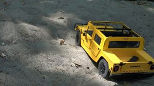Hummer H1 1:12 scale RC car FMS Model Yellow and Black versions sand pit - Part 1