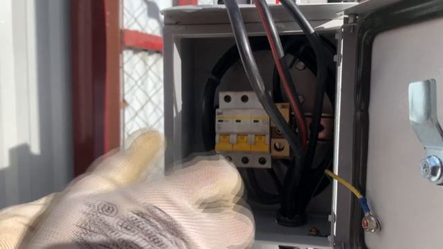 ЗАМЕНА ТРЕХФАЗНОГО АВТОМАТА ПОД НАПРЯЖЕНИЕМ
