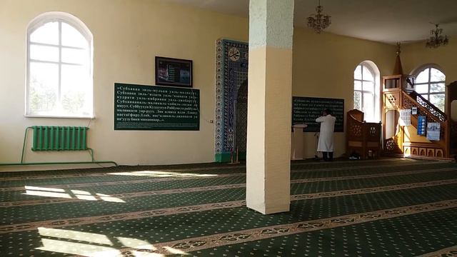 Красивый Азан в мечети. смотреть онлайн