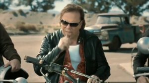 Микки Рурк Сникерс