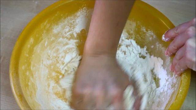 Печенье на рассоле с манкой - видео рецепт