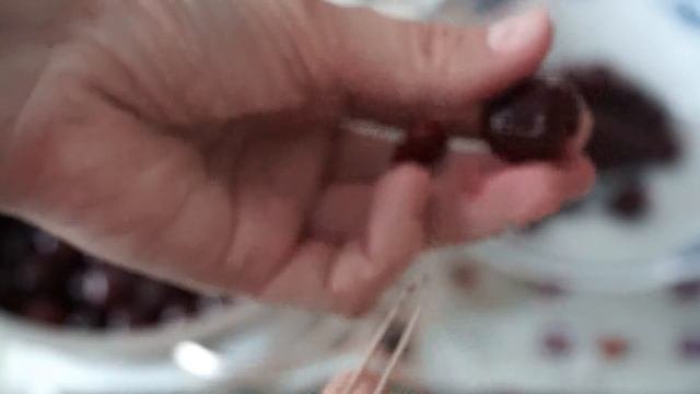 СДОБНЫЕ ПИРОЖКИ С ВИШНЕЙ