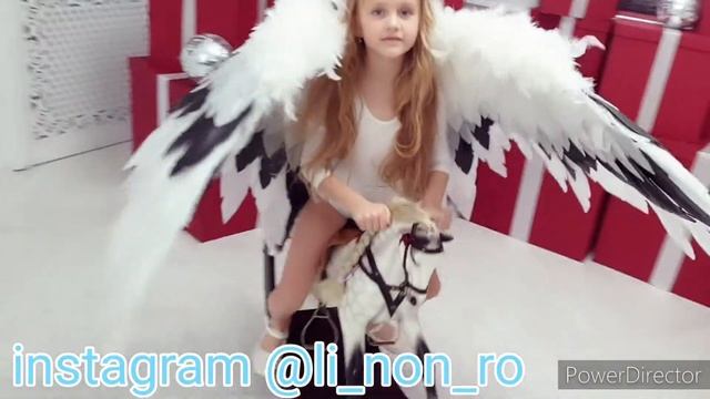 Маргоша Ангел. Обзор танцевальных детских крыльев . Крылья ангела .Dance wings . Angel wings . смотреть онлайн