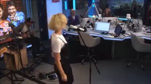 звезды поют в живую