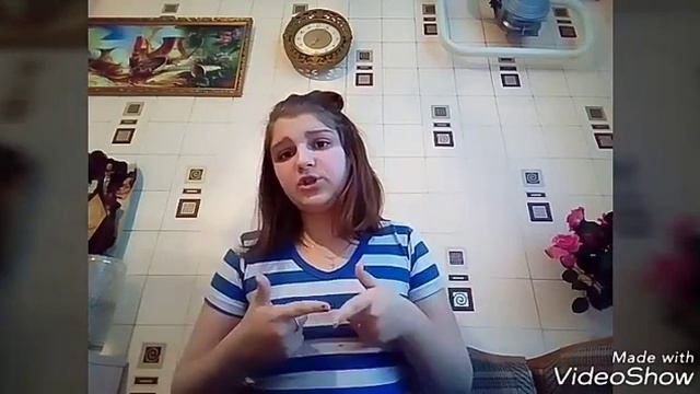 Милая собачка,мило улыбается/Ставьте лайки, если вам тоже жалко бездомных животных 💕