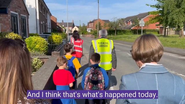 Holmes Chapel Walk to School смотреть онлайн