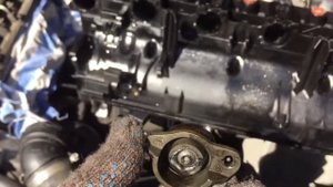 Как снять впускной коллектор на BMW ,How to remove the intake manifold on a BMW