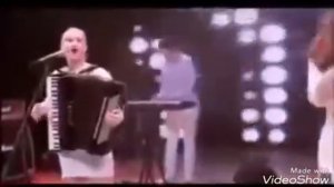 Русские девушки классно поют казахские песни