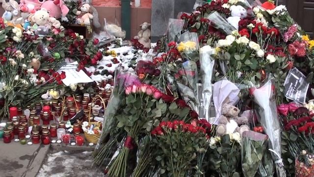 28/03/2018 траур по погибшим в пожаре в Кемерово, Москва, ул.Большая татарская смотреть онлайн