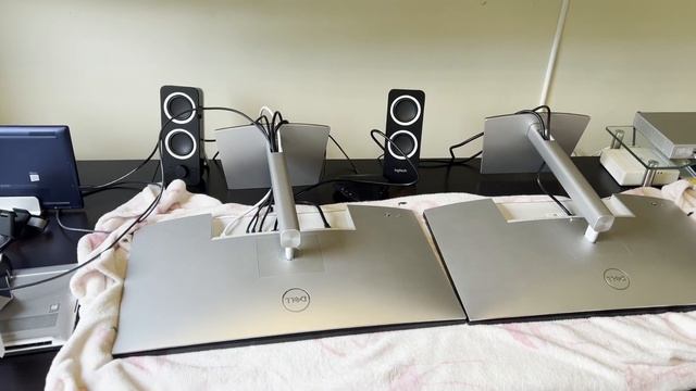Unboxing and installing 2 DELL U2723QE monitors - Daisy Chain смотреть онлайн