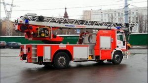 ДЕНЬ РОЖДЕНЬЕ ПОЖАРНОЙ ЛЕСТНИЦЫ. 8 АПРЕЛЯ. //FIRE ESCAPE BIRTHDAY PARTY.