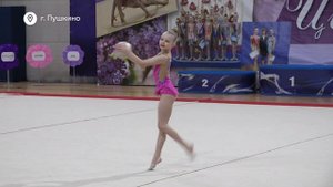 300 гимнасток показали свое мастерство на турнире "Цветущий май"