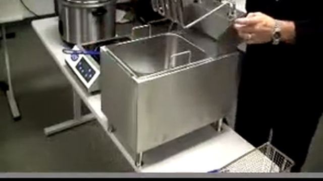 Globe's Countertop Fryer смотреть онлайн