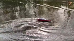 Дети и Машина. Диана и Даня играют в спасателей на машине-лодке. Сборник Манкиту Pretend Play