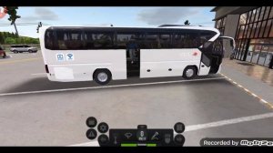Я играю в Bus simulator:Ultimate