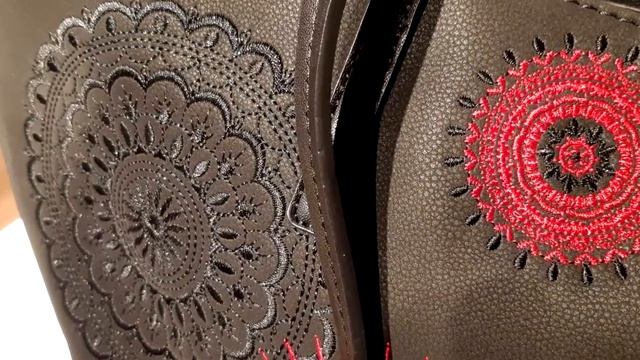 Prague. Обзор женской сумки испанского бренда Desigual. Прага шоппинг (7) смотреть онлайн