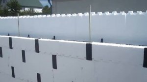 возведение стен из пенополистирольных блоков