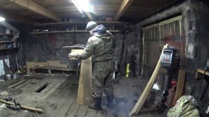 Как сделать бункерную кормушку для свиней