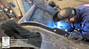 Просеивающий ковш от ЗАВОДА КОВШЕЙ. Сборка валково-дробильного ковша ЧебуRussia