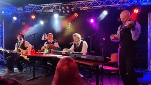 Eläkeläiset: Perjantaina humpassa