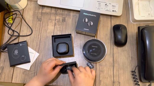 Galaxy Buds pro and wlreless charger pad type.    Samsung смотреть онлайн