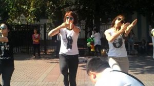 Dancing to Michael Jackson on the Arbat / Танцы под Майкла Джексона на Арбате_3