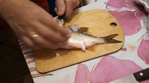 Жарим окуней без кожи...