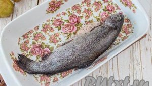 Форель, запечённая целиком с картошкой в духовке