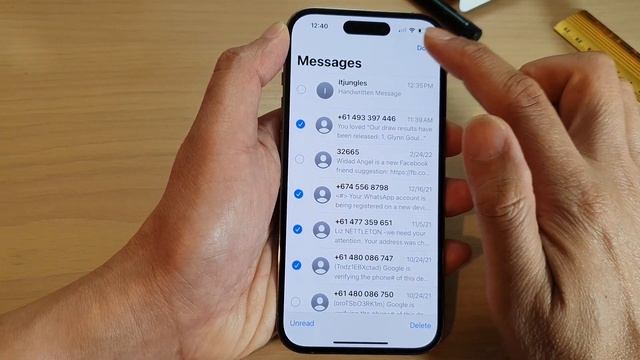 iPhone 14's/14 Pro Max: How to Delete Text Messages смотреть онлайн
