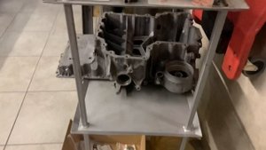 Затяжка ГБЦ с доворотом. Мотор частично собран. S63b44