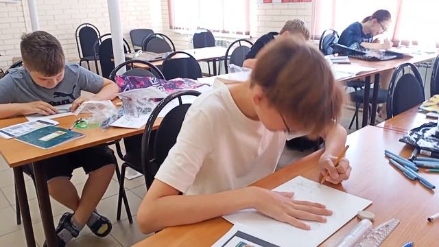 Второй Комикс - курс в Бузулуке - 2023 2А седьмое занятие смотреть онлайн