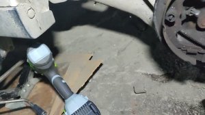 Задние колодки на Ларгусе ,Алмере лучше менять пораньше.