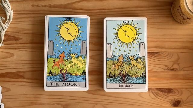 Сравнение Giant Rider-Waite и Deluxe AGM Tarot of Waite смотреть онлайн