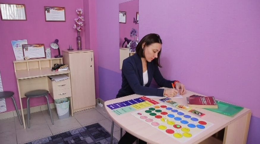 Самозанятая из Сургута Людмила Горлова оказывает психологическую помощь детям и подросткам