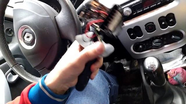 Не работают противотуманные фары Дастер Террано Сандеро. Простой ремонт своими руками. смотреть онлайн