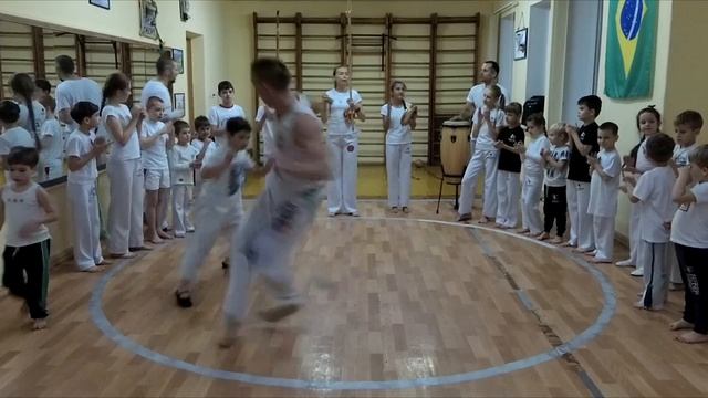 Capoeira de Gavião - GCFV. Рода ди капуэйра с инструктором Тукано. 2017-2018 учебный год. смотреть онлайн