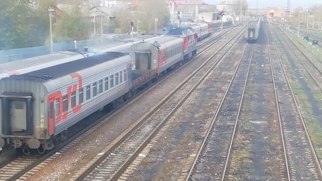 Тепловоз Тэп70-0568 отправляется со ст. Котлас Южный с рабочим поездом смотреть онлайн