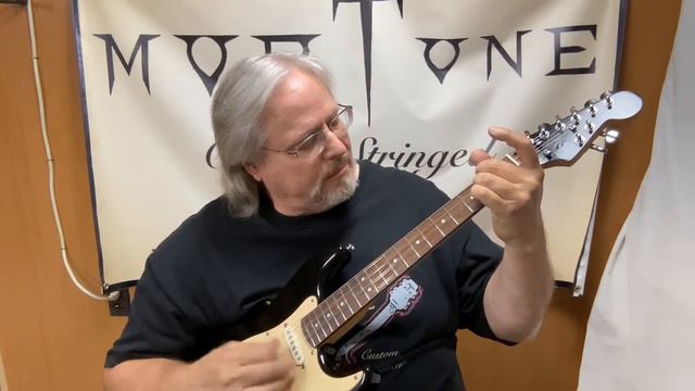 Electric octave mandolin conversion of a mini strat смотреть онлайн