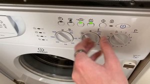 Indesit IWME127 washing machine || Overview/ Programs and options