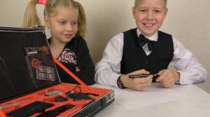 Чемодан ТАЙНОГО АГЕНТА 007 играем в ДЖЕЙМСА БОНДА Распаковка Обзор игрового набора шпиона