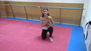 Как правильно поднимать тяжести или малыша