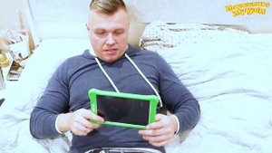 Игорюша нашел странный ПУЛЬТ! Папа встал на ПАУЗУ? Видео скетчи для детей