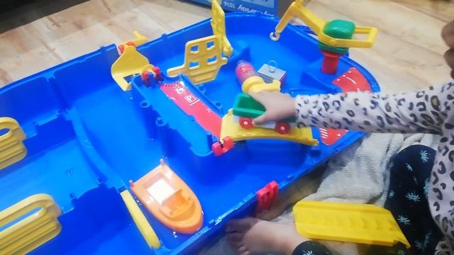 AquaPlay LockBox - Water fun with Azaaria! смотреть онлайн