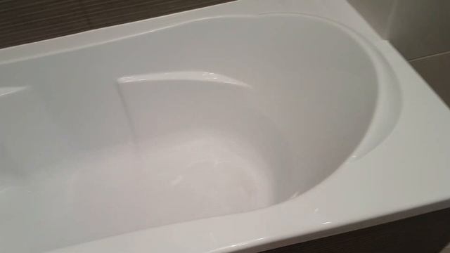 Красивая ванная комната с открытым подванником в городе Батайск . смотреть онлайн