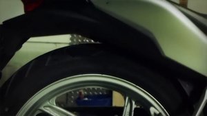 2012 Honda CBR 250R Install of Lowering Links and Exhaust