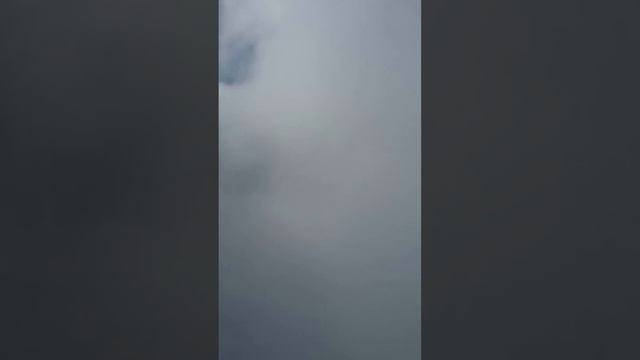 Загляни во внутрь облака. Что там в облаках? #Познавательноевидео# Flying In The Clouds