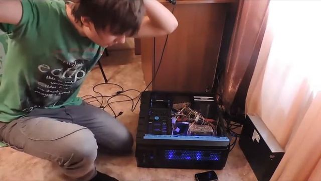 ивангай переехал в новую квартиру и починил свой комп! смотреть онлайн