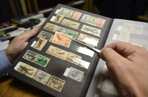 "Библиотекари-талантливые люди": Филателист и филателия